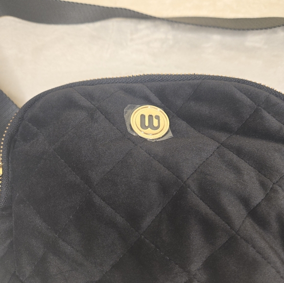 Wantable Velvet Quilted Belt Bag Black - Picture 4 of 13